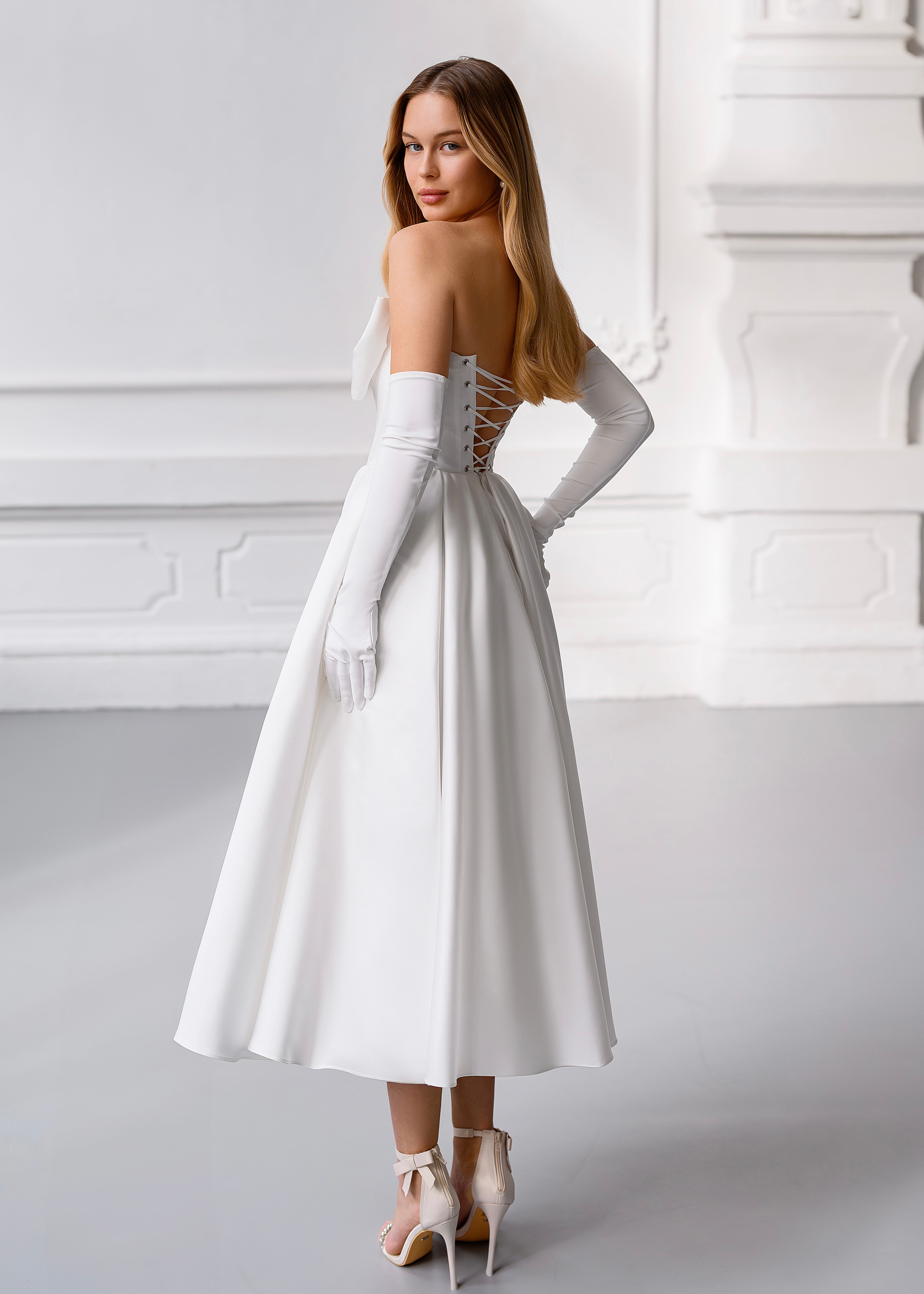 فستان كارولين