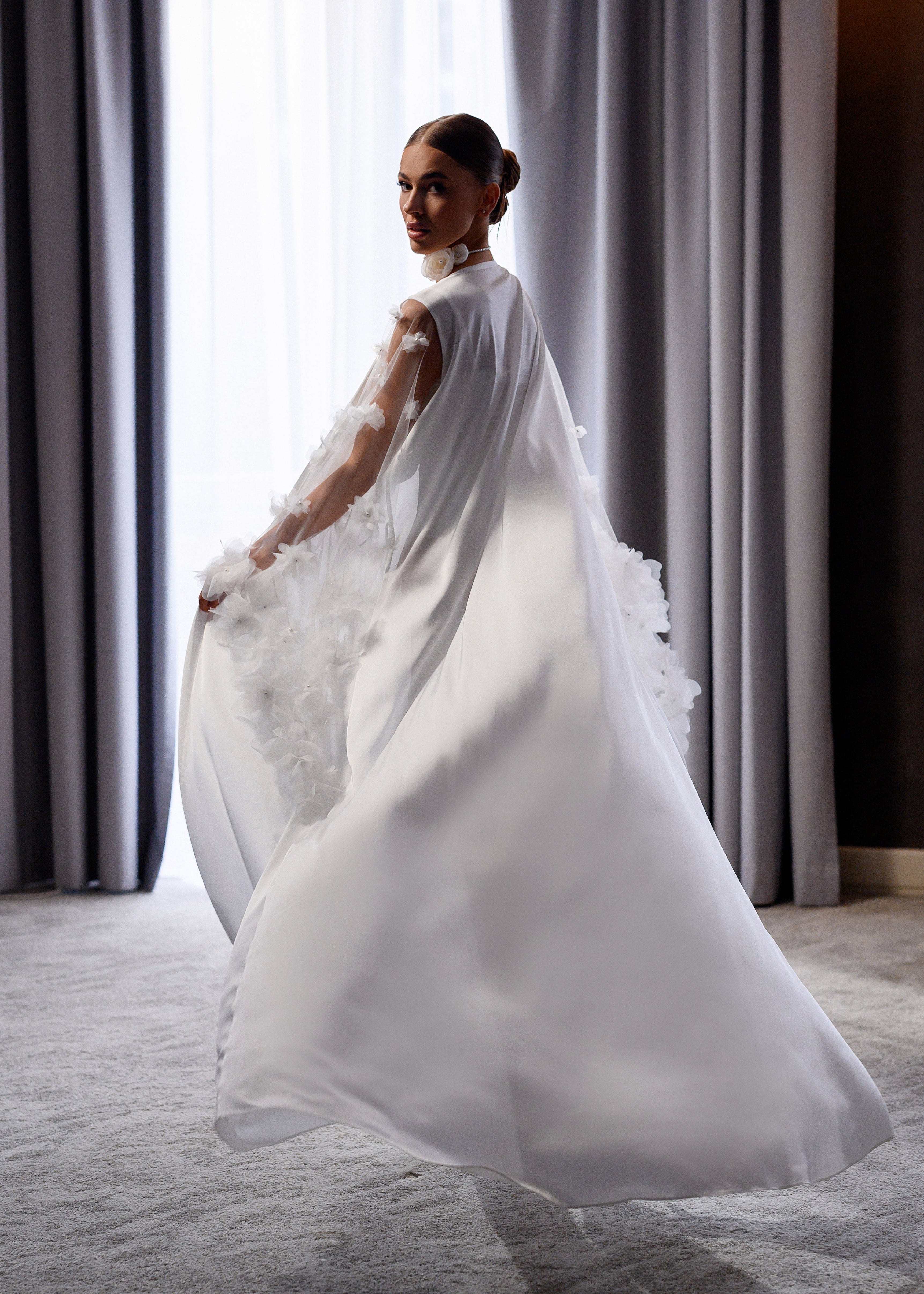 رداء زفاف فيولا