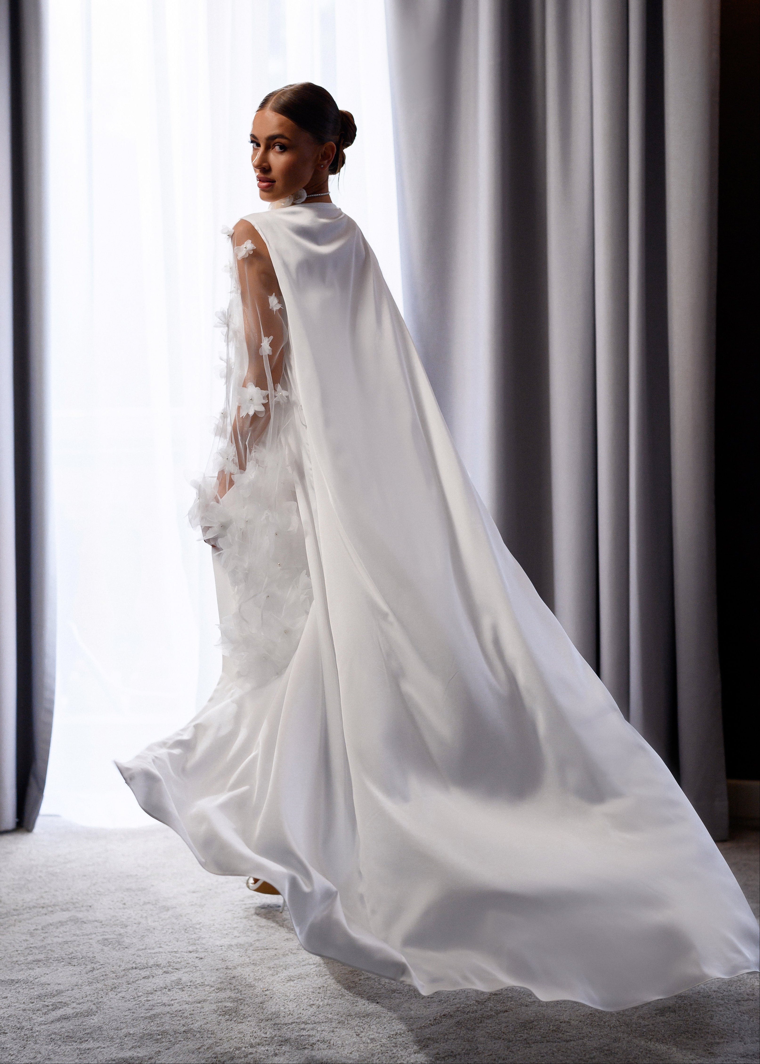 رداء زفاف فيولا