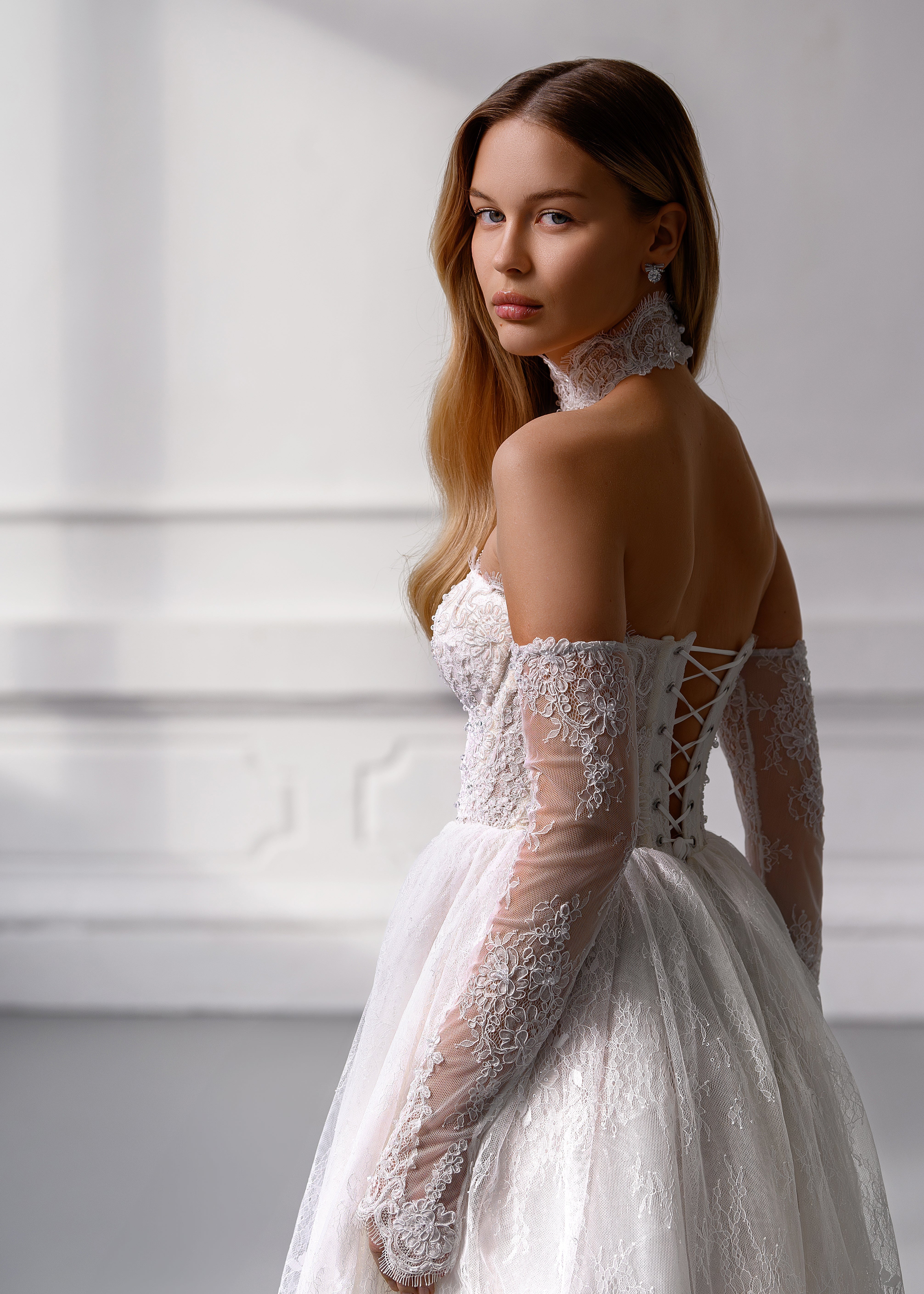 فستان مارتينا متوسط ​​الطول