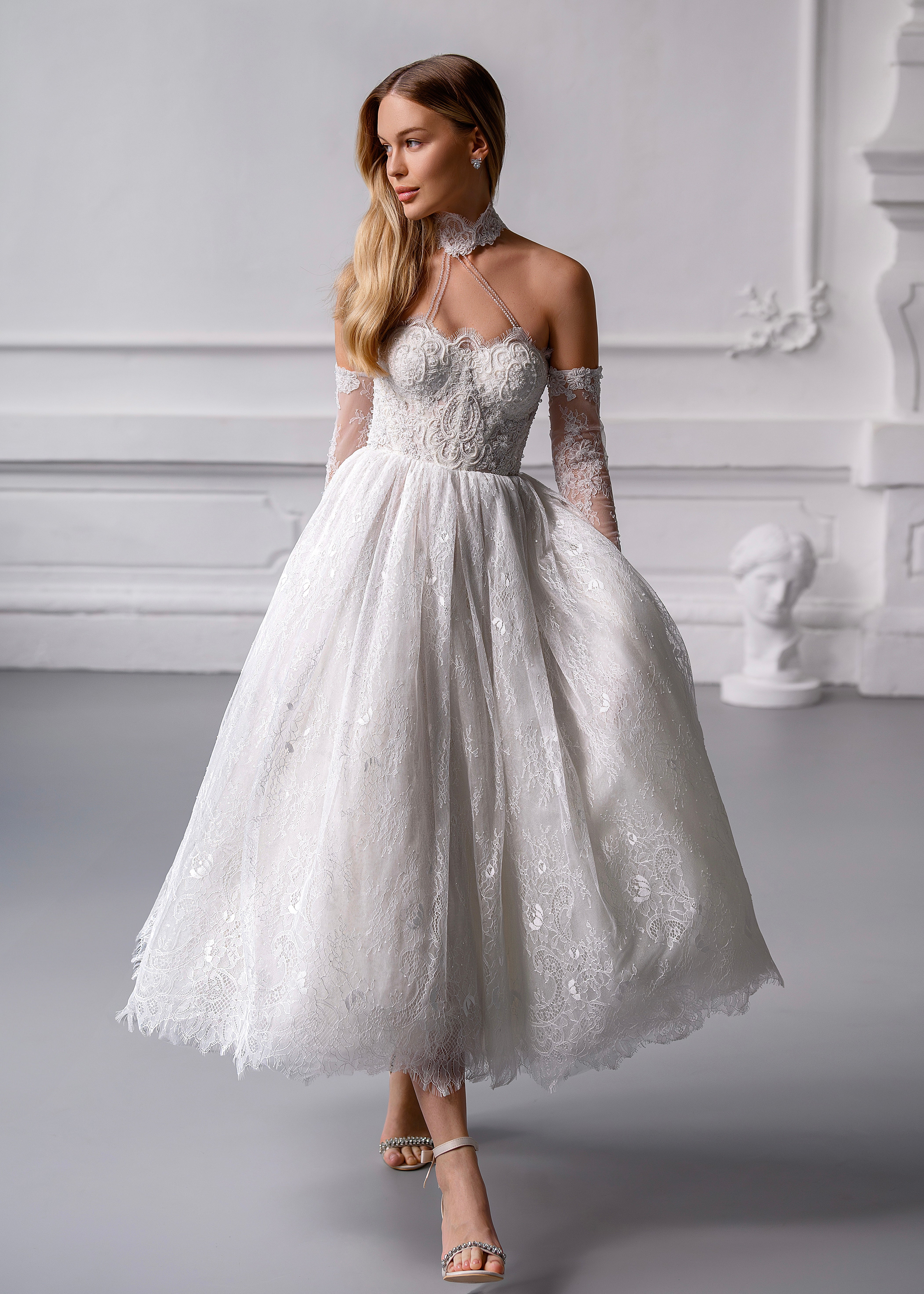 فستان مارتينا متوسط ​​الطول