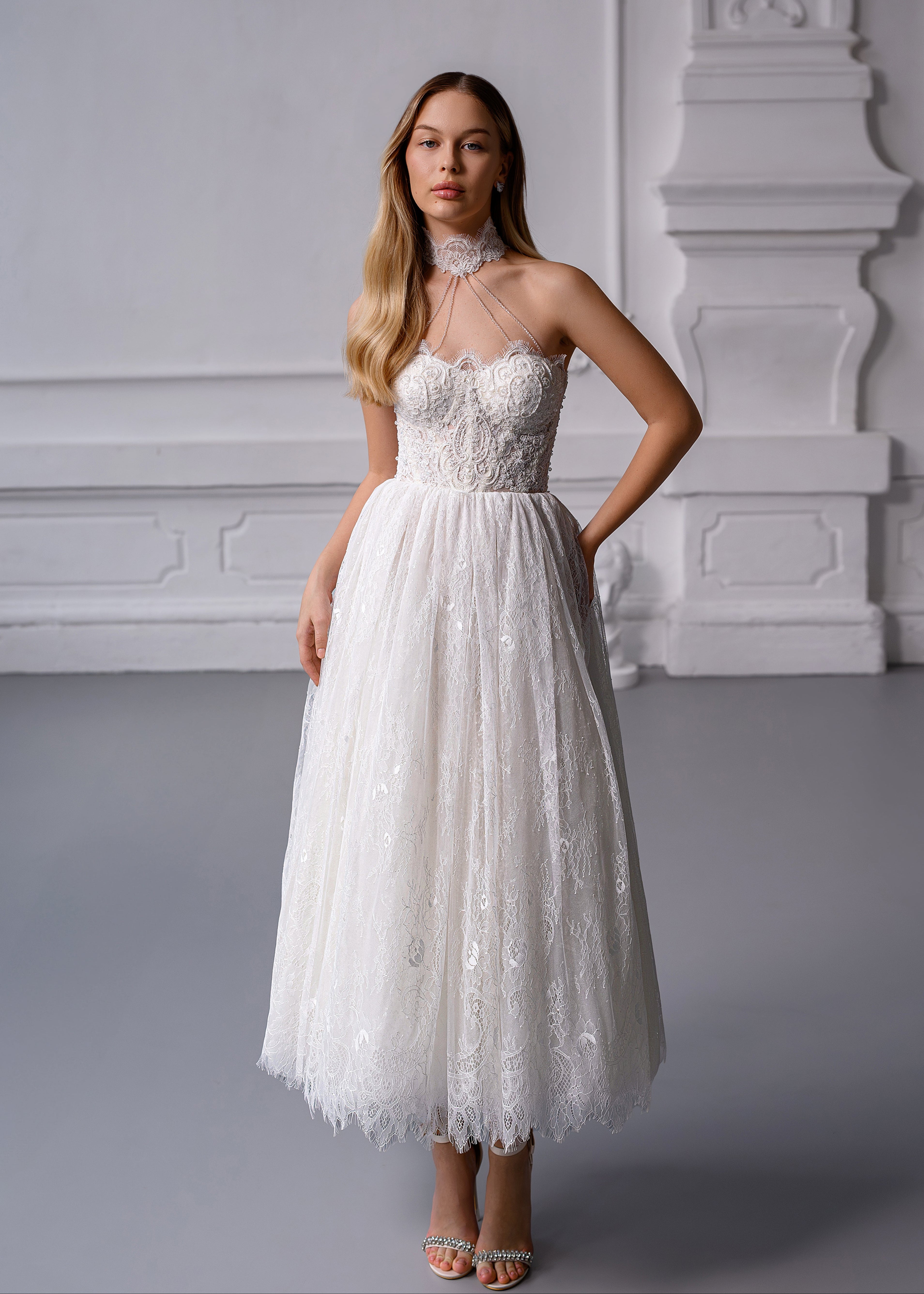 فستان مارتينا متوسط ​​الطول